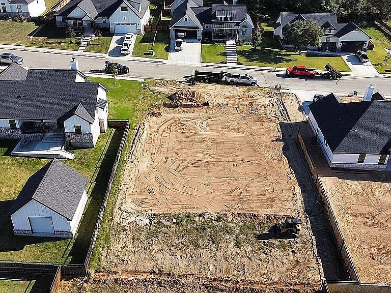 2nd image of 108 Bayberry Ct