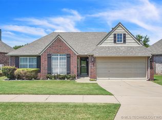 4972 S 203rd East Ave, Broken Arrow, OK 74014