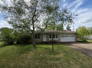 1805 Peach St, Champaign, IL 61820