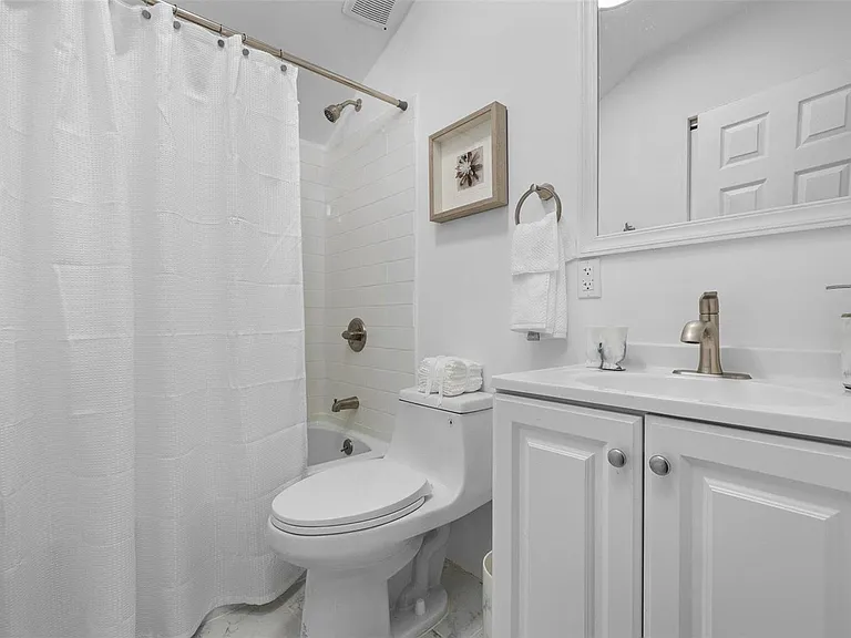 5911 Pershing Ave — Photo 18