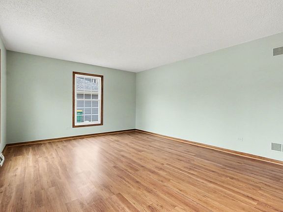2nd image of 720 Meadow Wood Dr