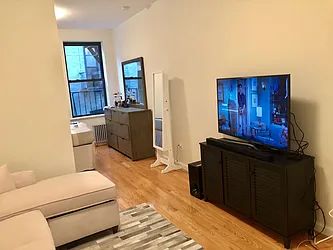 Rented by Warren T Real Estate Corp.