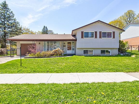 3rd image of 557 Glen Manor Blvd
