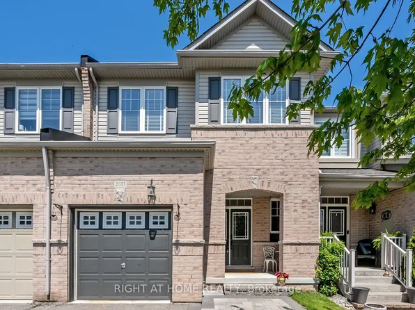 2033 Trawden Way, Oakville, ON L6M 0M2