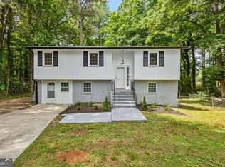 394 Burr Oak Ct, Lawrenceville, GA 30046