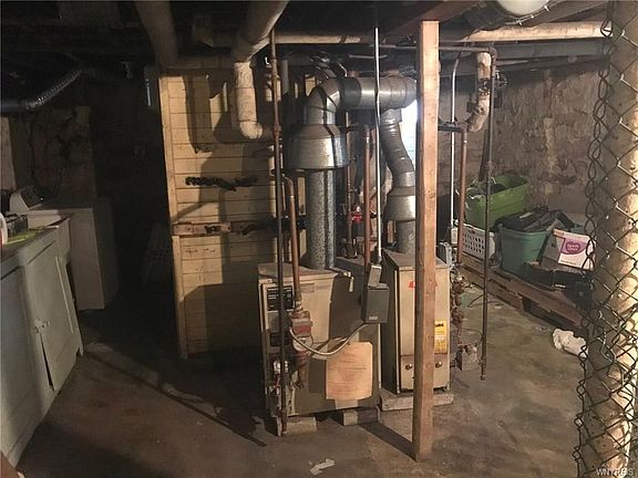 4th image of 104 Keil St