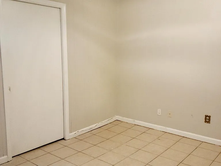 2490 Waterford Park Dr — Photo 16