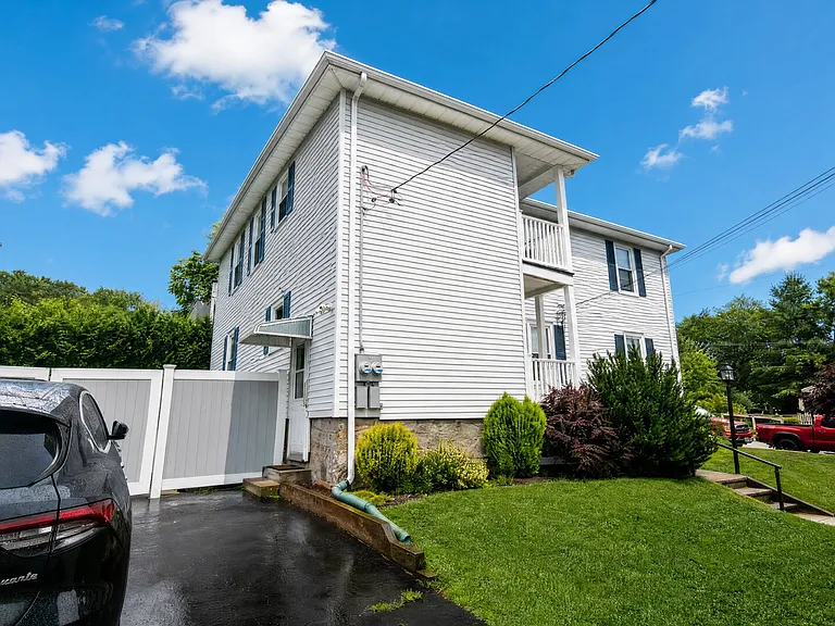 140 Hamilton St #1 — Photo 14