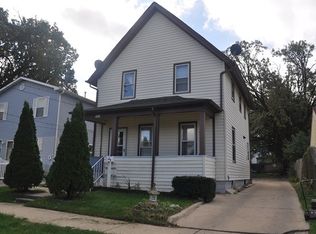 1217 Dearborn Ave, Aurora, IL 60505