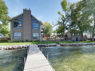 431 S Golden Lake Rd, Oconomowoc, WI 53066