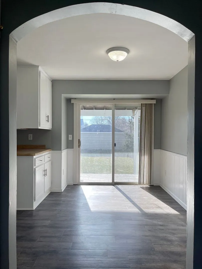 Stunning 4 Bedroom 2 Bathroom Home in Richfield! — Photo 4