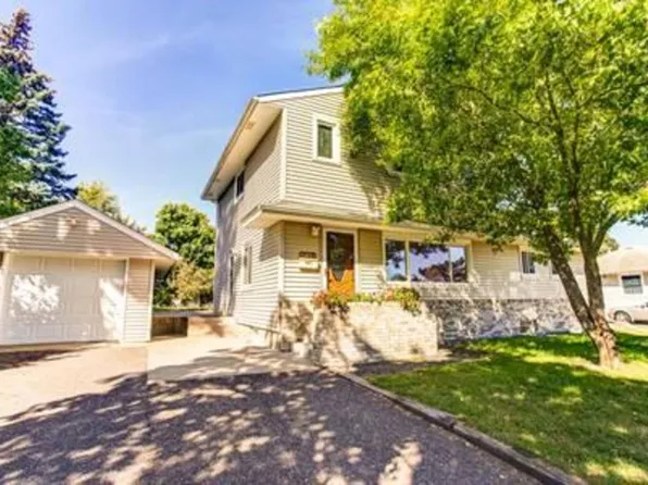 5921 Ewing Ave N, Brooklyn Center, MN 55429