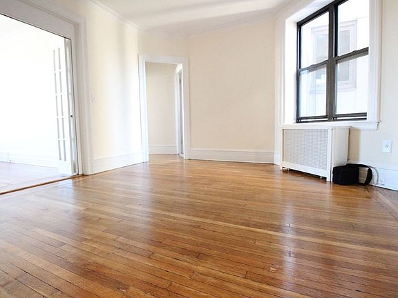 2nd image of 124 W 72nd St APT 12C