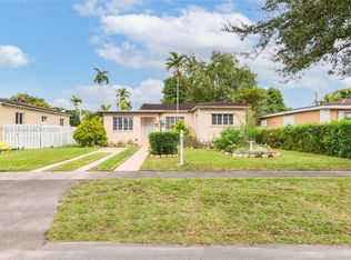 6361 NW 40th St, Virginia Gardens, FL 33166