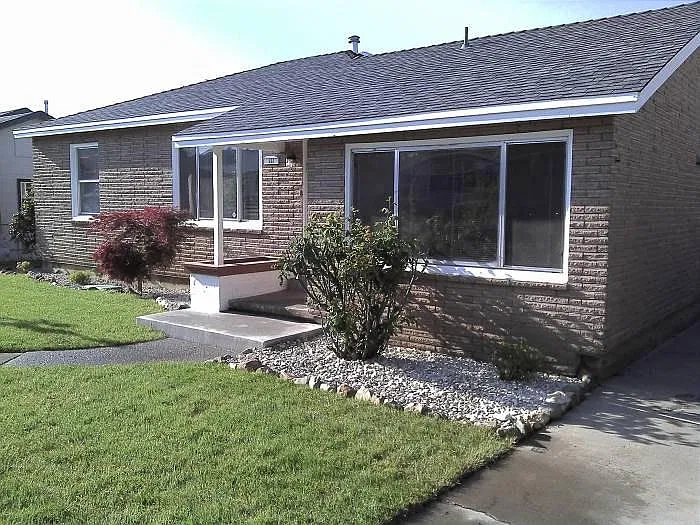 3 bed, 1100 sqft, $950 — Photo 1