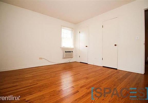 4th image of 1518 Central St APT 3E