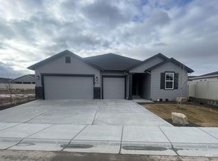 6113 W Parachute Dr, Meridian, ID 83646