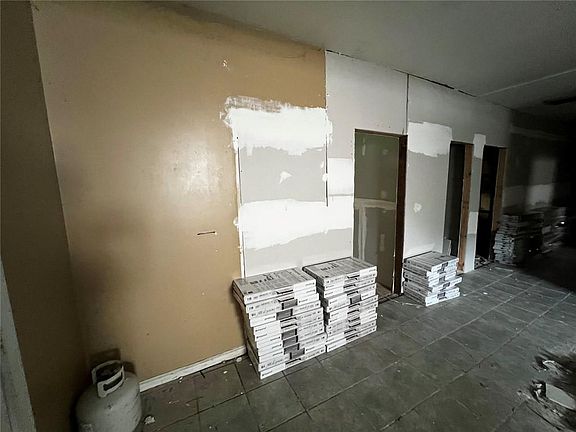 4th image of 203 Forsyth St NE