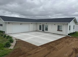 19805 Hoffman Ave, Arlington, SD 57212