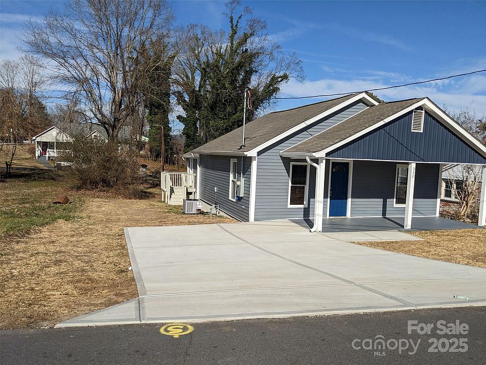 1st image of 332 Arlington Cir NW