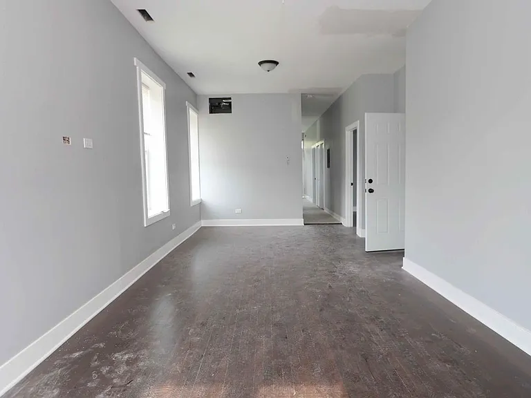 2858 S Saint Louis Ave #3 — Photo 9
