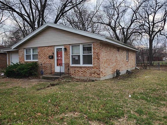 2nd image of 730 Woodlawn Ave