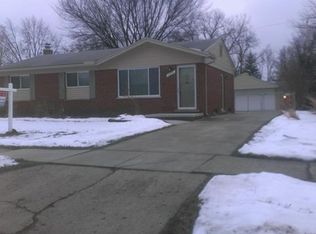 28553 Wentworth St, Livonia, MI 48154
