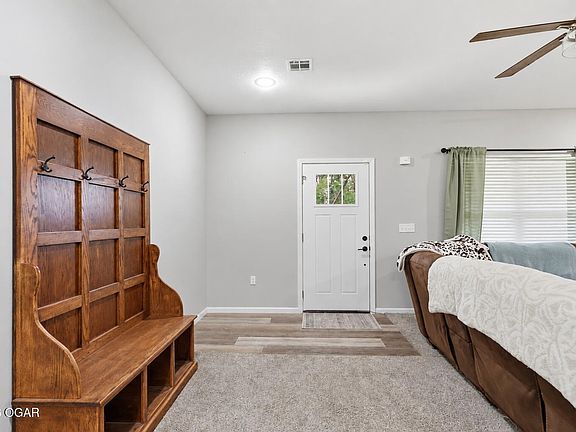 3rd image of 13651 Pella Ln