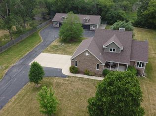 5208 S Beaumont Ave, Kansasville, WI 53139