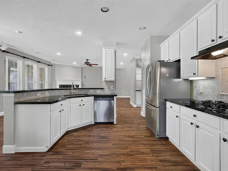 108 Oak Creek Ln — Photo 27