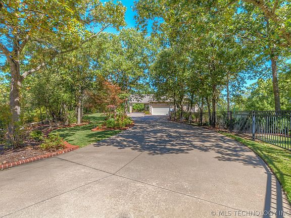 3rd image of 2601 S 294th East Ave