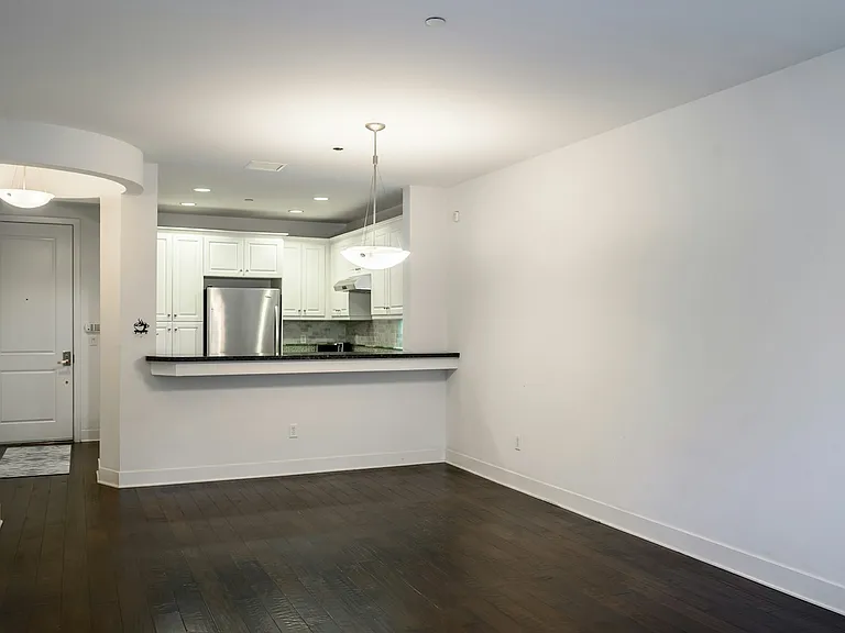 2349 Jefferson St #121 — Photo 6