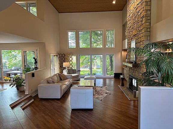 2nd image of 3695 Carpenters Creek Dr
