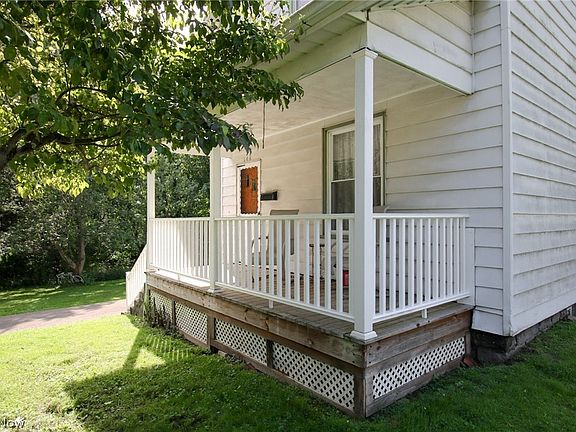 3rd image of 144 Oakview Ave