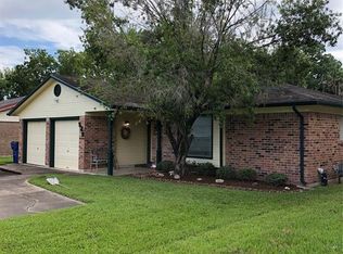 529 S Downing St, Angleton, TX 77515