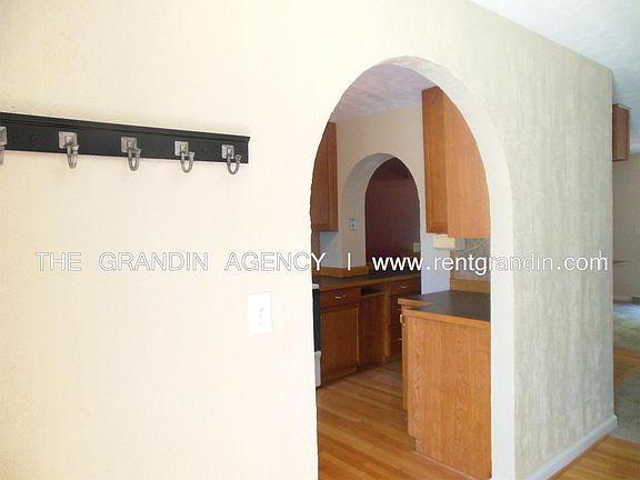 5th image of 1742 Elbert Dr