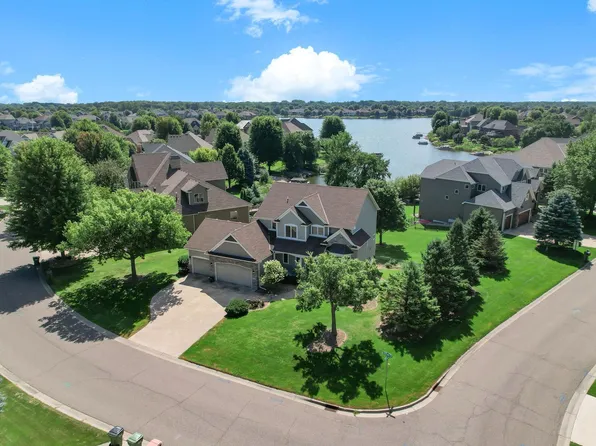 2924 122nd Ct NE, Blaine, MN 55449