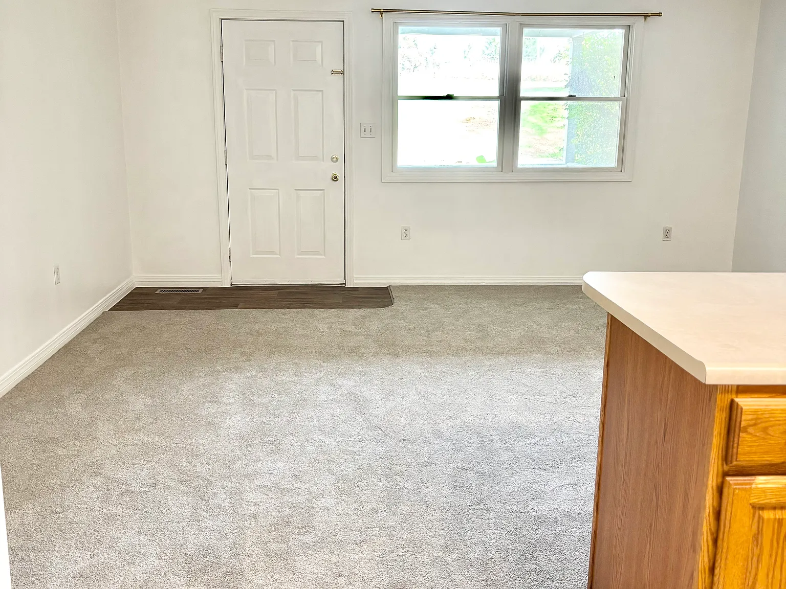 1 bed, $900 — Photo 3