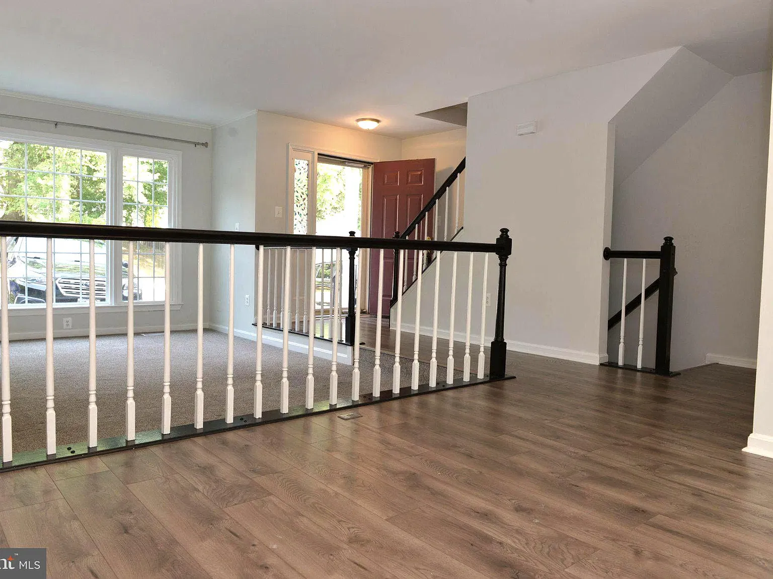 3 bed, 2.5 bath, 1866 sqft, $3,000 — Photo 2