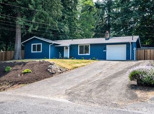 26241 Edgewater Pl NW, Poulsbo, WA 98370