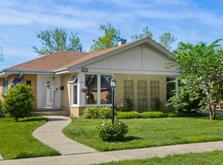 10813 Berkshire St, Westchester, IL 60154