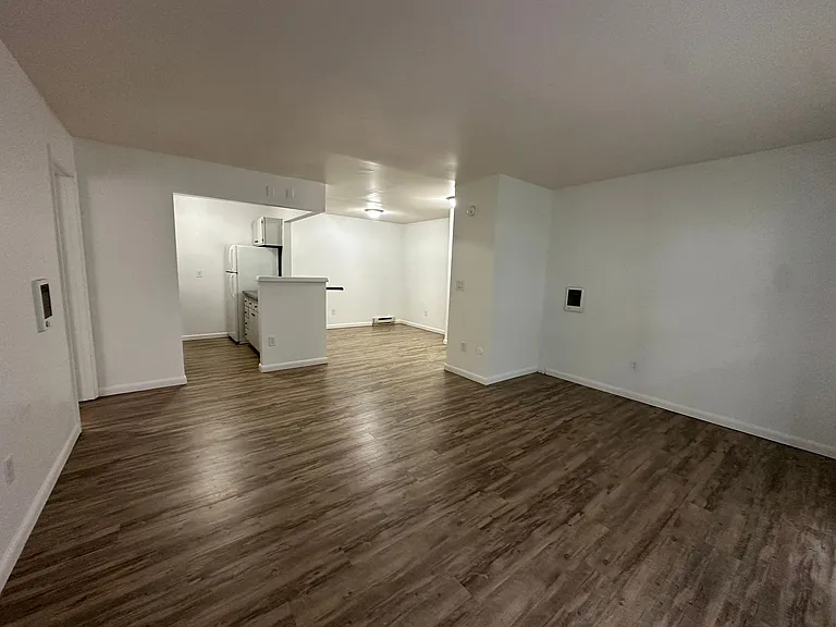 University Park Apartments near Cornell University — Photo 130
