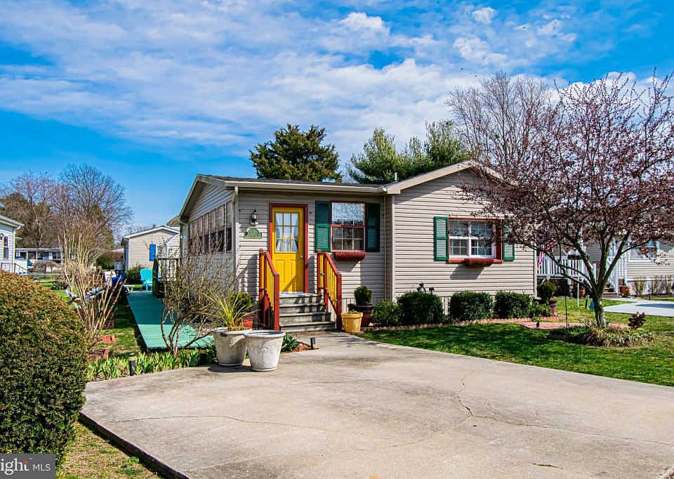 1st image of 21705 C St Unit 17533