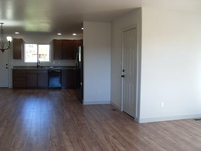 207 Carpin Cir — Photo 4
