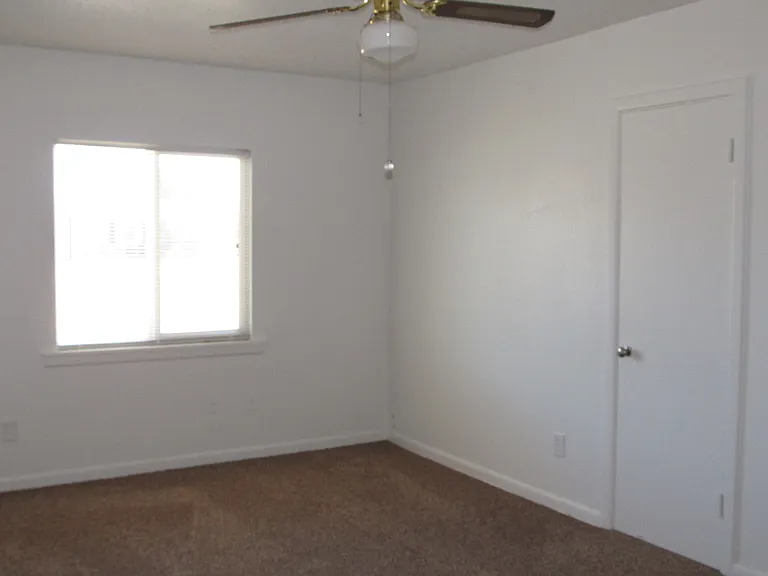 4806 Canton Ave — Photo 2