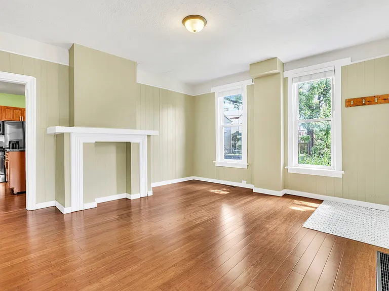 258 Allen Ave — Photo 7
