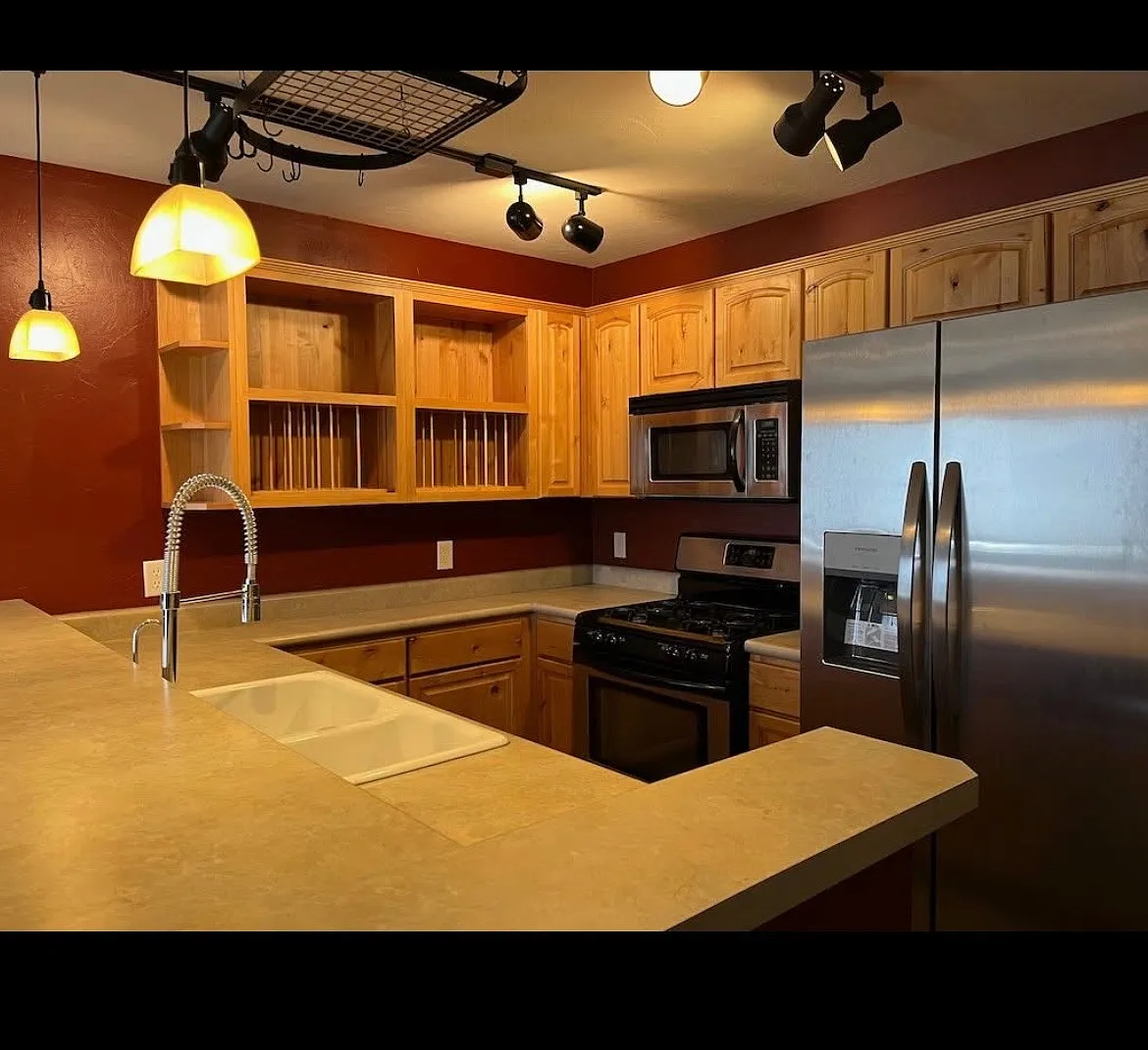 2 bed, $2,300 — Photo 2