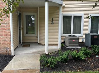 12 Michele Ct, Levittown, PA 19057