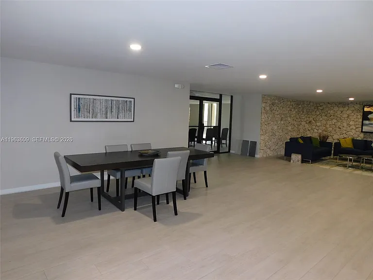 8025 SW 107th Ave #321 — Photo 16