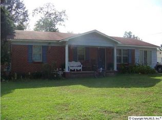 307 Hampton Rd NW, Hartselle, AL 35640